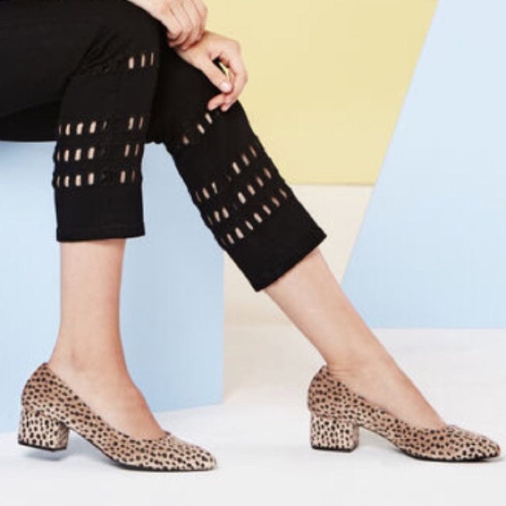 Modern Plaid Almond Toe Kitten Block Heel Pump - Picture 3 of 3